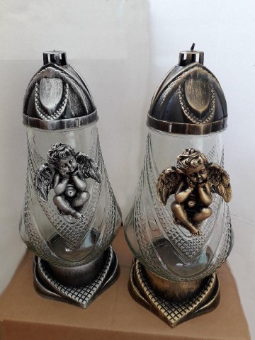 Własny wzór 7 (Anioł żywiczny Z-367) , wysokość znicza: 270 mm, wiatrochron: 95 mm, podstawka: 95 mm, ilość w palecie: 150 szt. Własny wzór 7 (Anioł żywiczny Z-367)